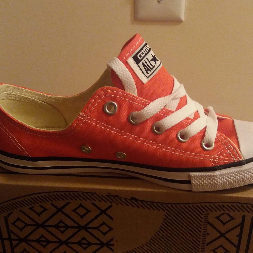 Girls Converse